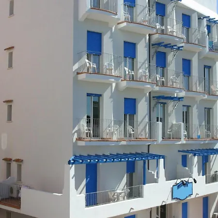 Vibrant In With Balcony *