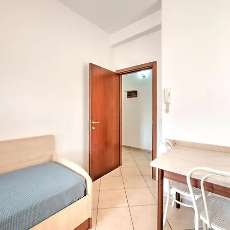 Vibrant In With Balcony Διαμέρισμα Ρίμινι