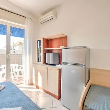 Vibrant In With Balcony Διαμέρισμα Ρίμινι